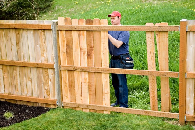 Fencing Staines-upon-Thames, Egham Hythe, TW18