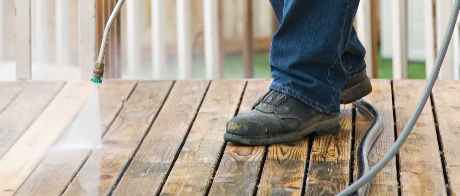 patio cleaning TW18